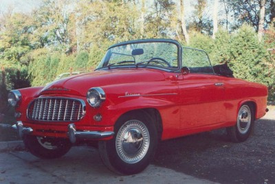 Felicia 1960 červená.jpg