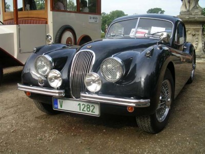 Jaguar XK.jpg