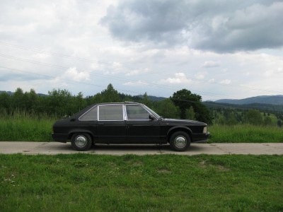 Tatra 613 255a.JPG