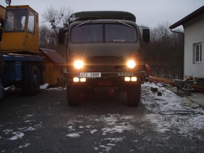 PC281022zm.JPG
