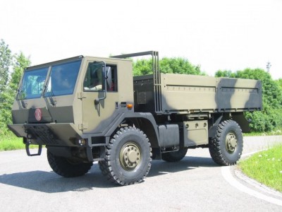 Tatra-T-817-Hlavac-220605-0288888.jpg