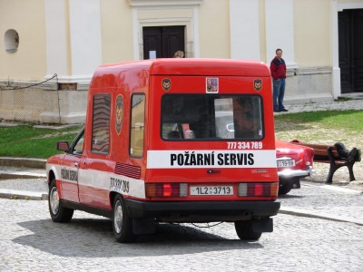 02.jpg