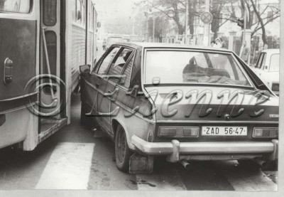 zad5647wtmk.jpg