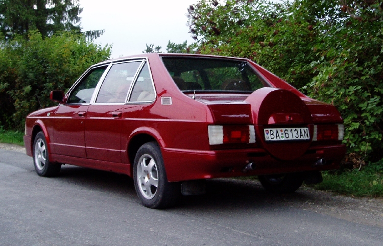 A08m.JPG