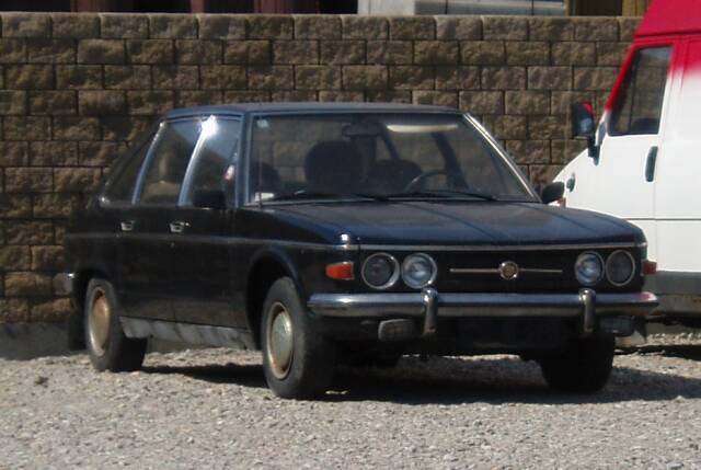tatra_613_001s.jpg