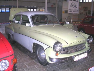 Wartburg bílý.jpg